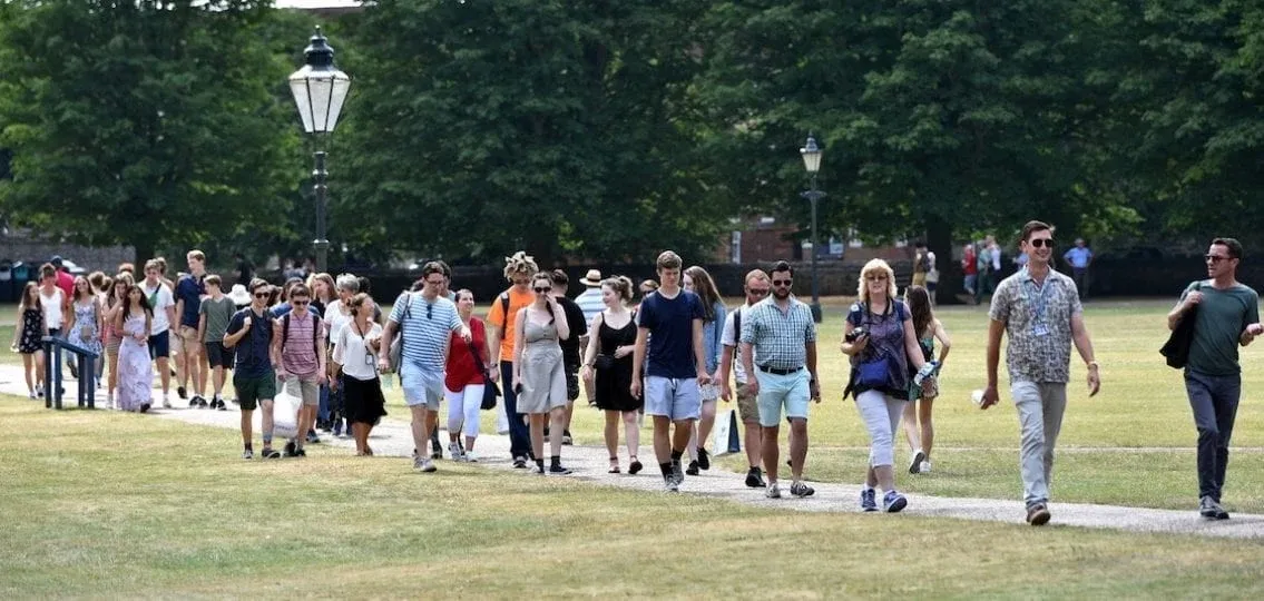 11 Ideas for Successfully Giving a Good School Tour